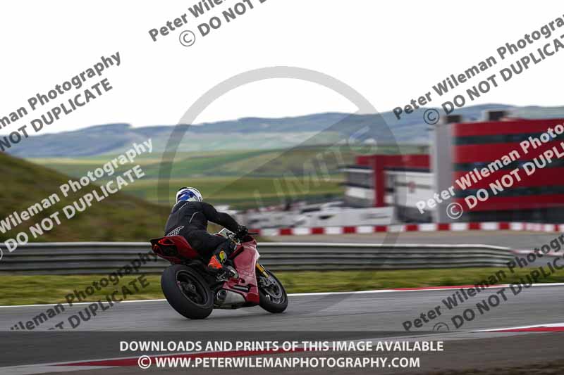 cadwell no limits trackday;cadwell park;cadwell park photographs;cadwell trackday photographs;enduro digital images;event digital images;eventdigitalimages;navarra;no limits trackdays;peter wileman photography;racing digital images;trackday digital images;trackday photos